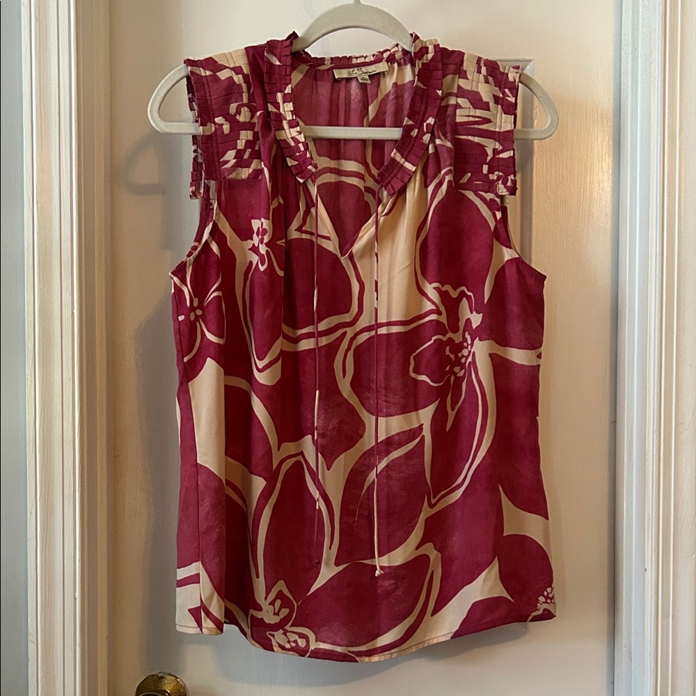 Le Serein Sleeveless Floral Print V-Neck Top size medium, Stitch Fix